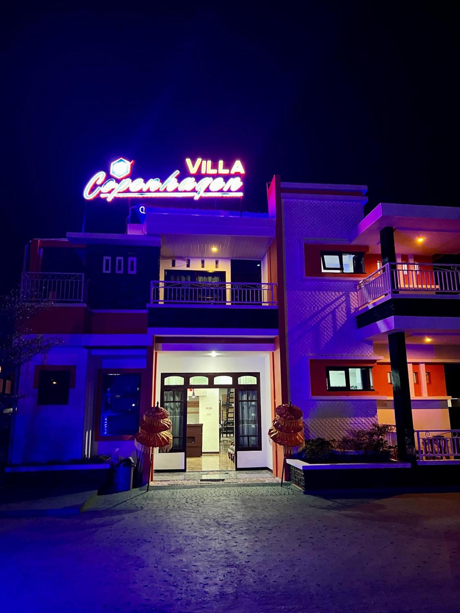 Villa Copenhagen Bukittinggi Dış mekan fotoğraf